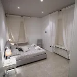 De Luca 6 - Vinto House Collections * Салерно