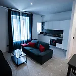 De Luca 6 - Vinto House Collections *