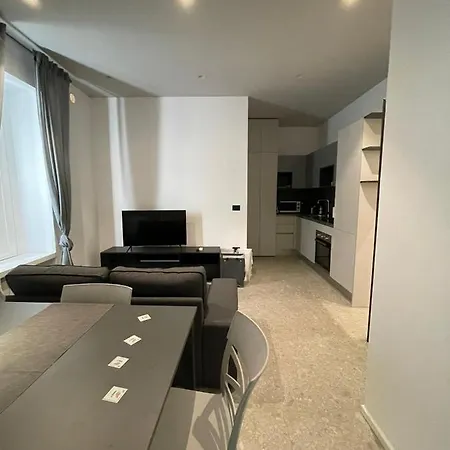 De Luca 6 - Vinto House Collections
