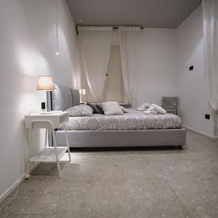 De Luca 6 - Vinto House Collections 萨莱诺